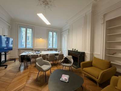 Local commercial de 225m² à louer à Lyon 69006