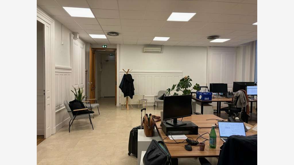 Local commercial de 225m² à louer à Lyon 69006