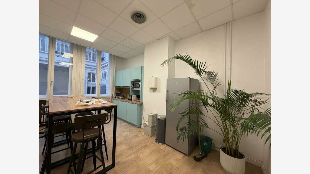 Local commercial de 225m² à louer à Lyon 69006