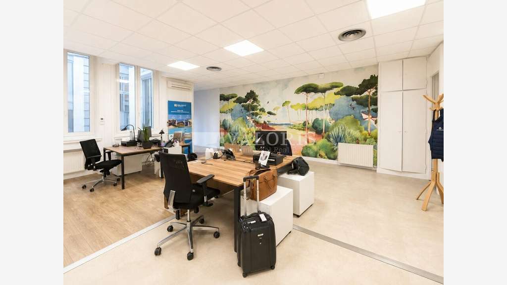 Local commercial de 225m² à louer à Lyon 69006