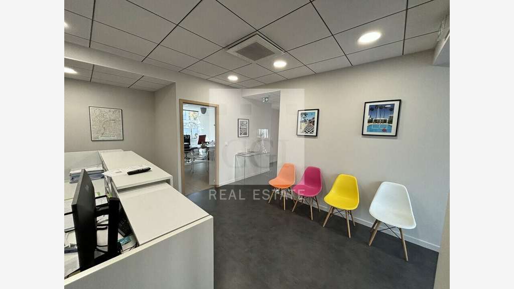 A louer bureaux 235m² à Lyon 6e Cordeliers