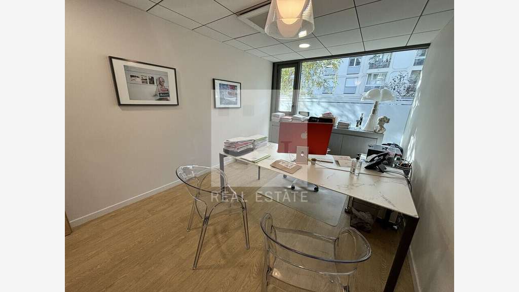 A louer bureaux 235m² à Lyon 6e Cordeliers