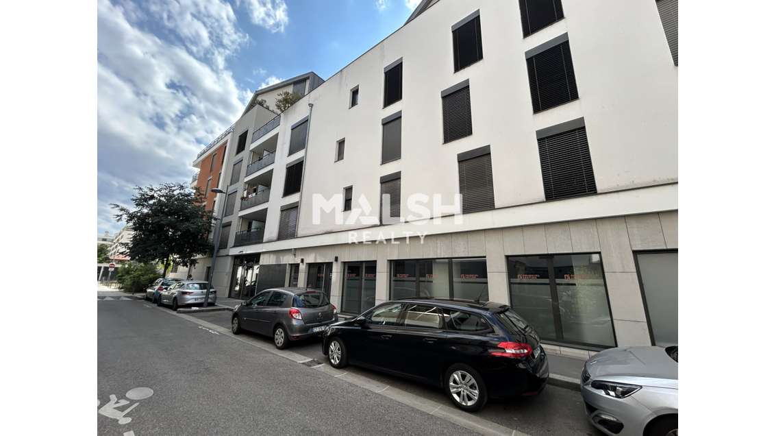 Bureaux à louer 187m²  à Lyon 7ème 