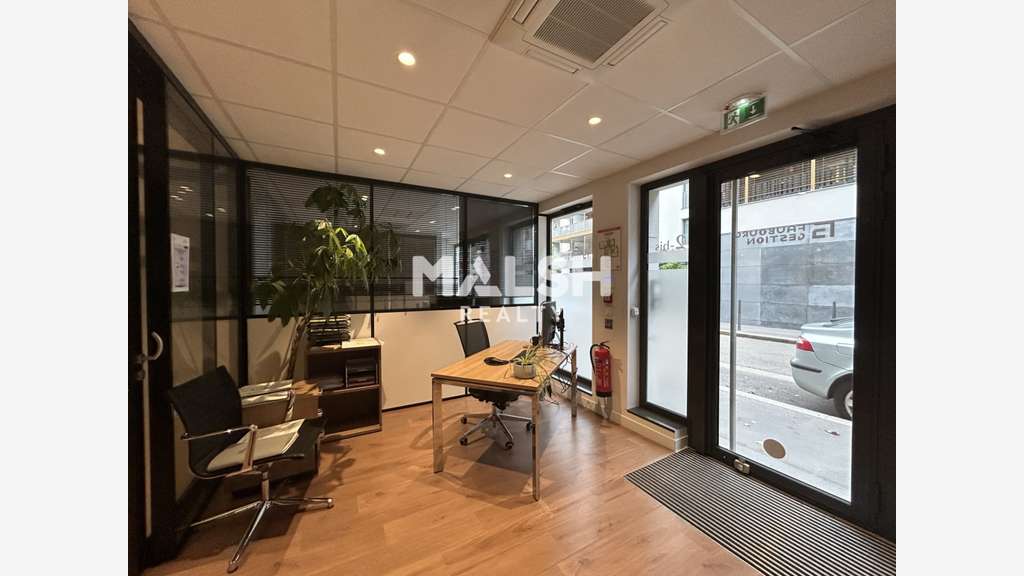 Bureaux à louer 187m² à Lyon 7ème