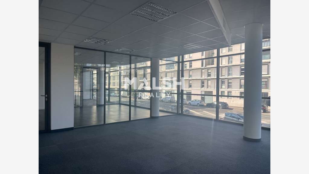 Bureaux à louer 456m² divisibles R+2 à Lyon 7e