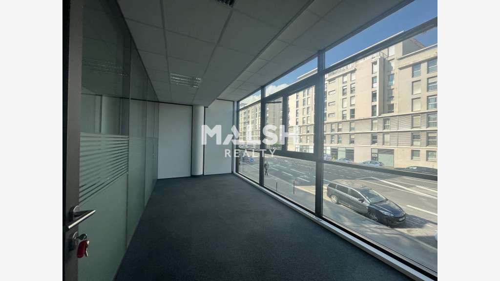 Bureaux à louer 456m² divisibles R+2 à Lyon 7e