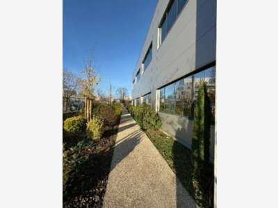 Bureaux 725m² divisibles R+2 à louer à Lyon 7e