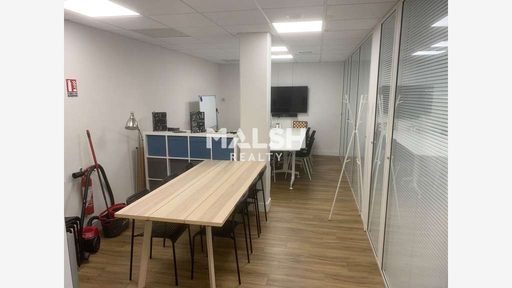 Bureaux rénovés de 110m² à louer à Lyon 7 Gerland