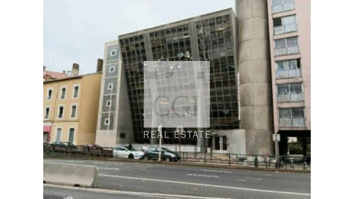 Bureaux 265m² à louer axe très fréquenté Lyon 7e