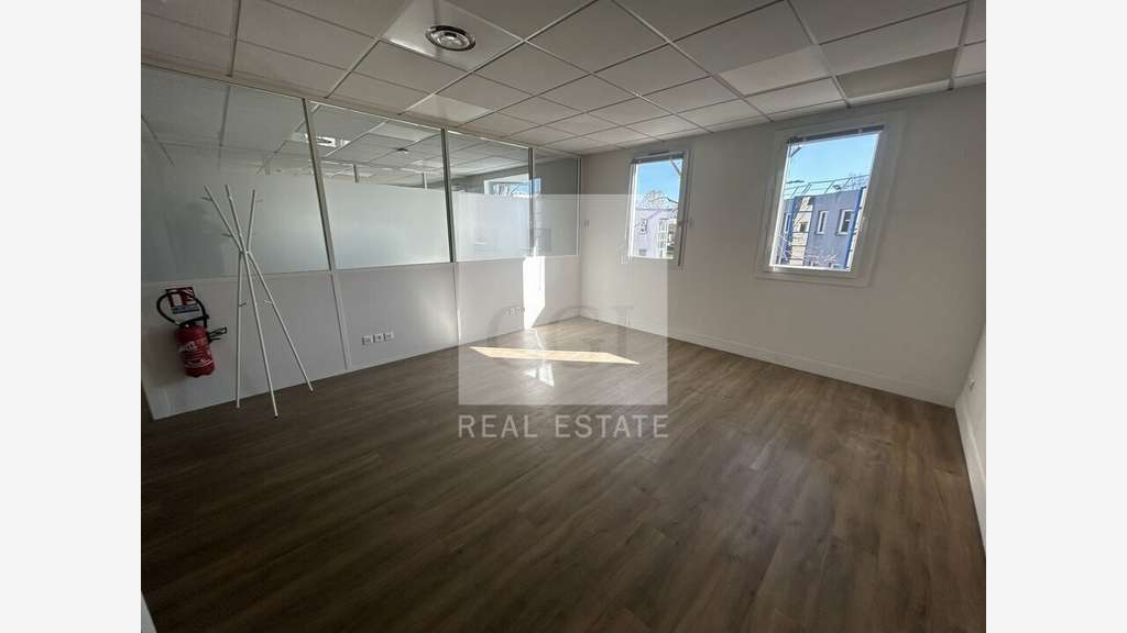 Loue bureaux rénovés et modernes 110m² Lyon 69007