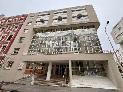A louer bureaux 90m² et parkings Lyon 7e Jean Macé