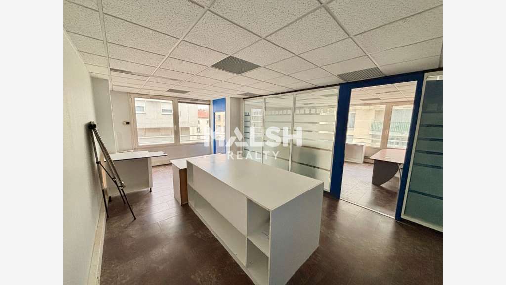 A louer bureaux 90m² et parkings Lyon 7e Jean Macé