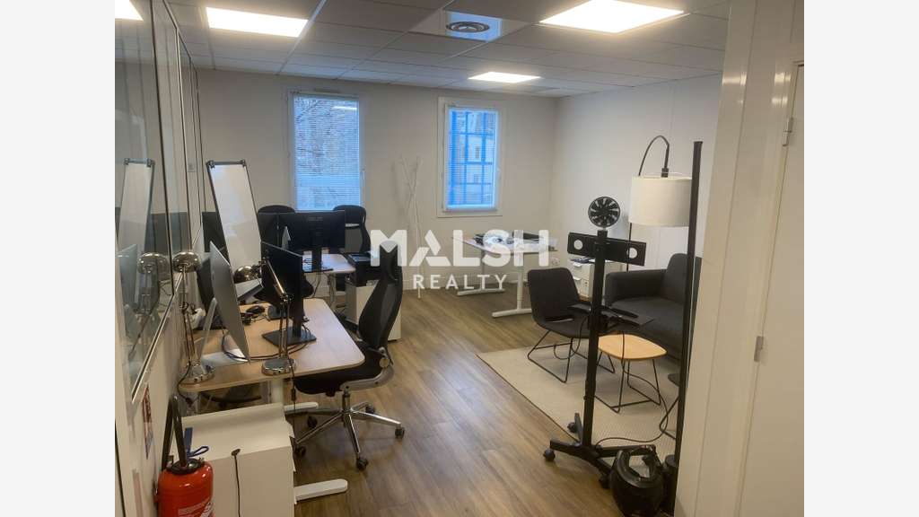 Bureaux 110m² à louer à Lyon 7e Gerland