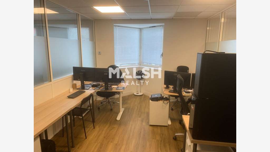 Bureaux 110m² à louer à Lyon 7e Gerland
