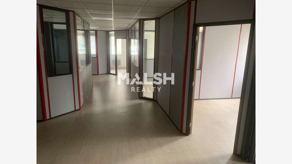 Bureaux 152m²rénovés à louer à Lyon 7e Gerland 