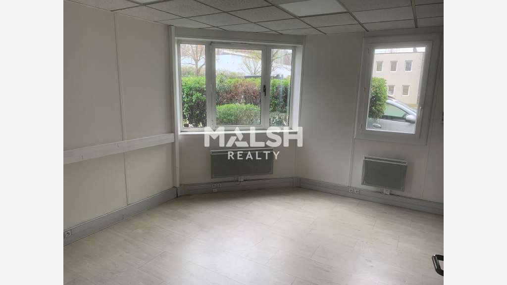 Bureaux 152m²rénovés à louer à Lyon 7e Gerland 