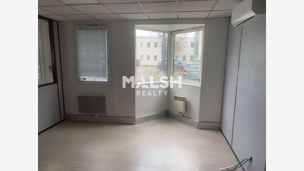 Bureaux 152m²rénovés à louer à Lyon 7e Gerland 