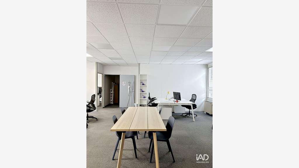 A louer bureaux partagés 6m² R+3 Lyon 7e Jean Macé