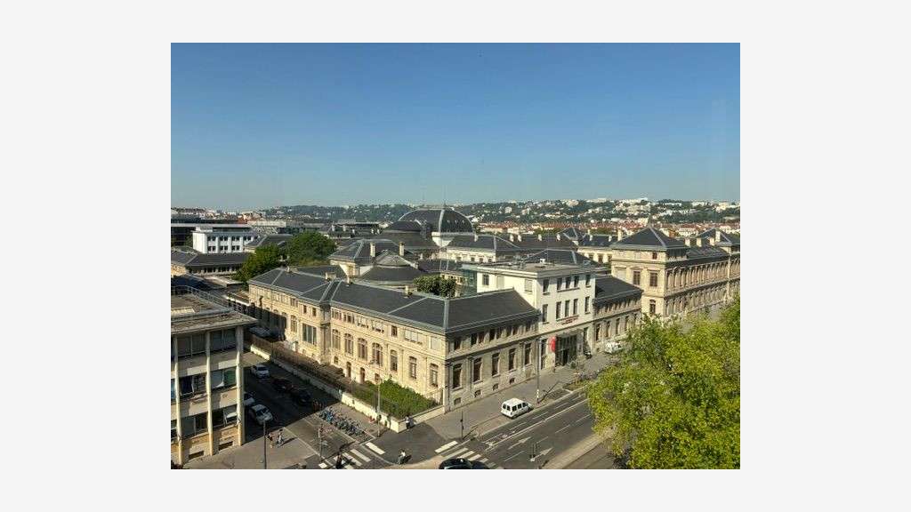 A louer bureaux 620m² ERP à Lyon 69007