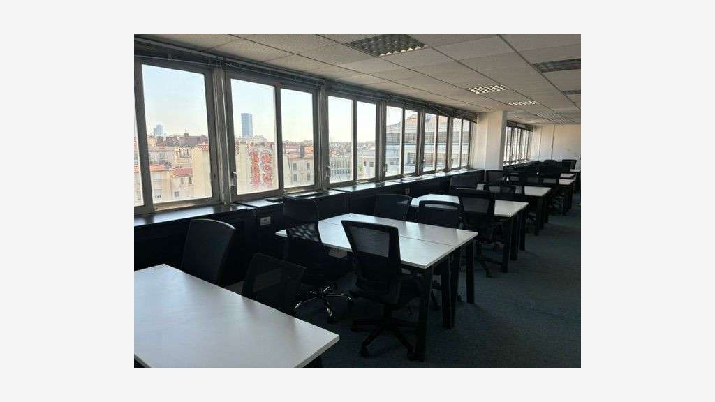 A louer bureaux 620m² ERP à Lyon 69007