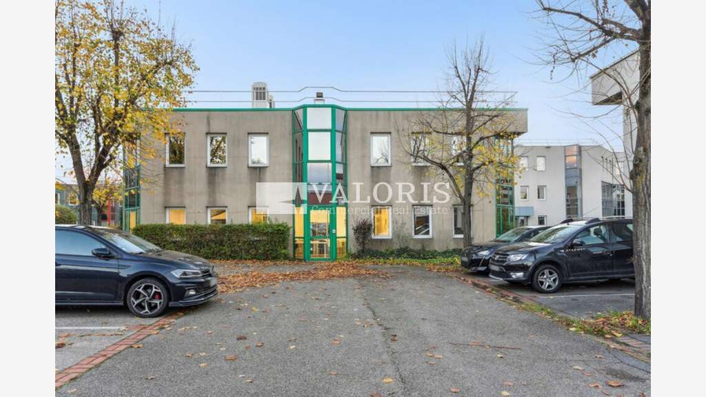 Bureaux climatisés sur 2 niveaux à louer à Lyon 7e
