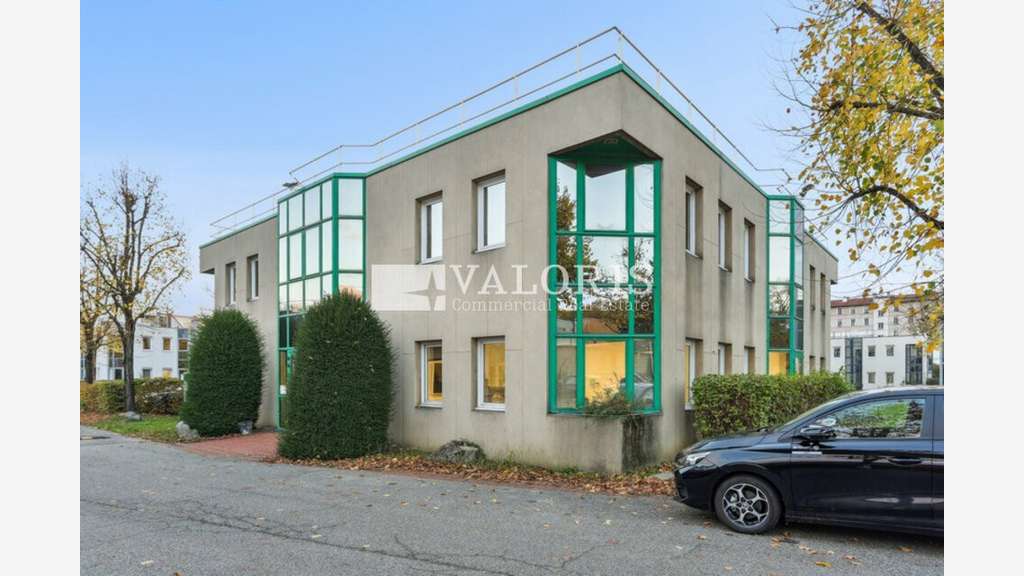 Bureaux climatisés sur 2 niveaux à louer à Lyon 7e