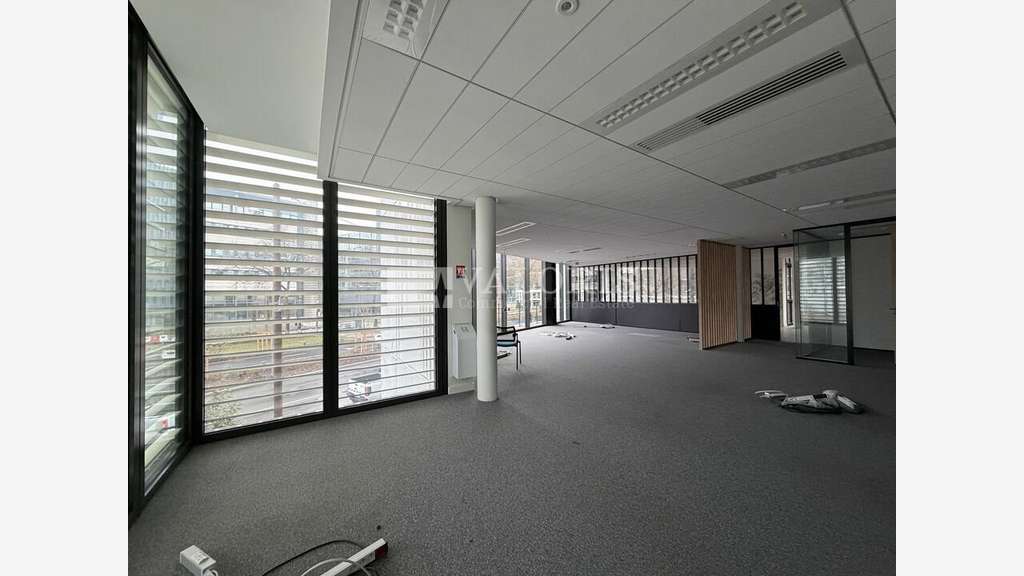 Bureaux 334m² à louer Lyon 7ème Gerland