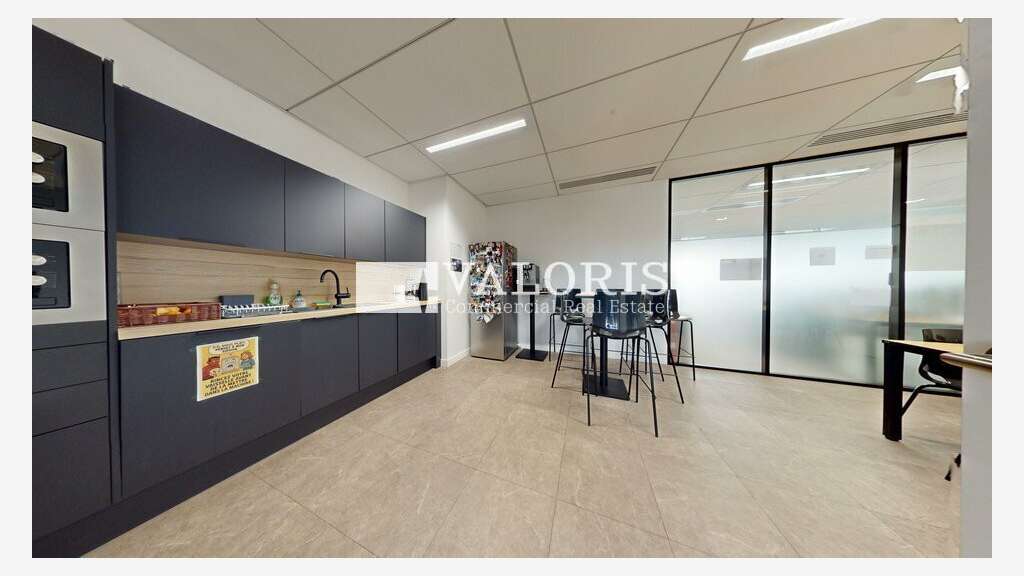 A louer locaux rénovés avec cuisine équipée Lyon 7