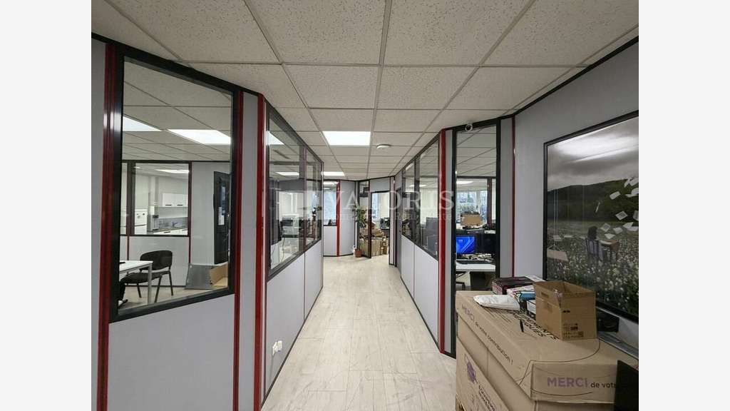 Bureaux 152m² à louer à Lyon 7e