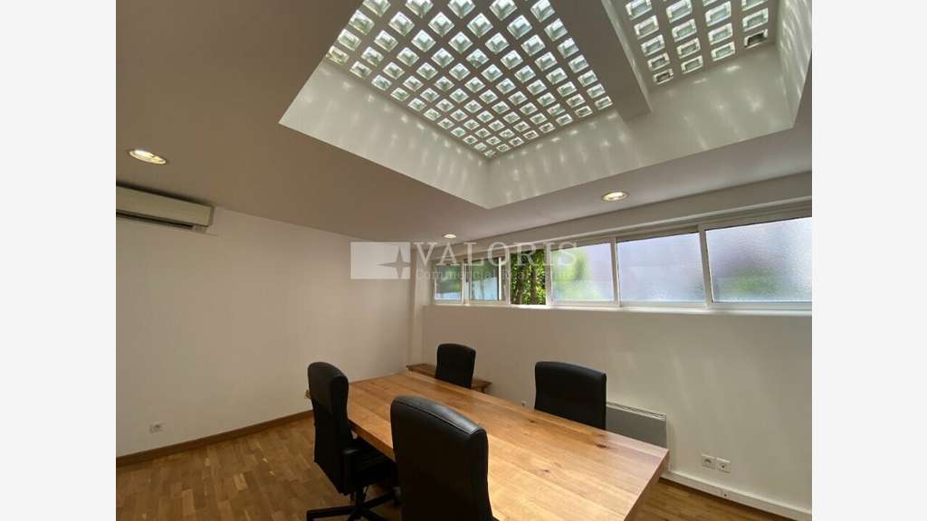 Bureaux atypiques 130m² à louer à Lyon 7e