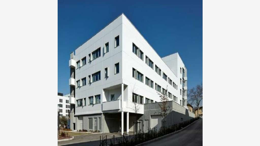 Bureaux en très bon état à louer à Lyon 8e Bioparc