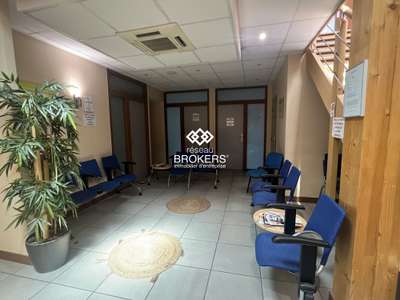 Bureaux 551m² ERP PMR à louer à Lyon 8e
