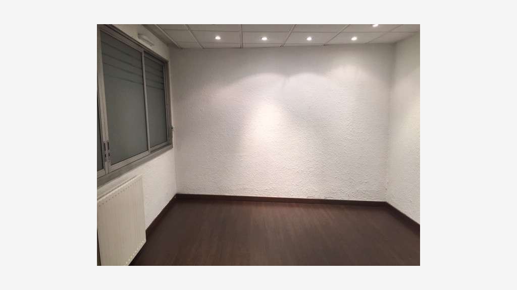 LYON 69008 - Avenue des Frères Lumière - A louer L
