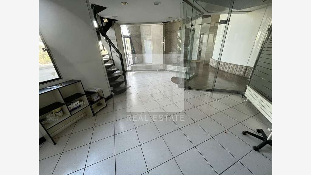 Bureaux lumineux 58m² à louer Lyon 9ème proche A6