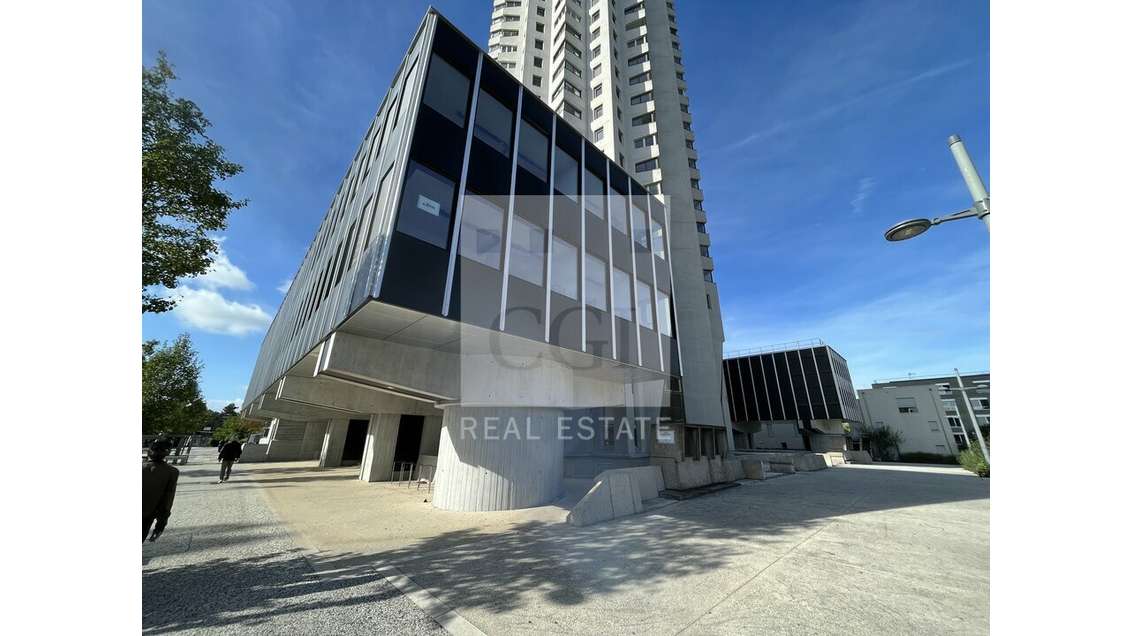 Bureaux lumineux 58m² à louer Lyon 9ème proche A6