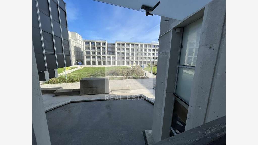 Bureaux lumineux 58m² à louer Lyon 9ème proche A6
