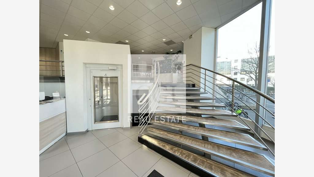 Bureaux à partir de 400m² à louer à Lyon 9e
