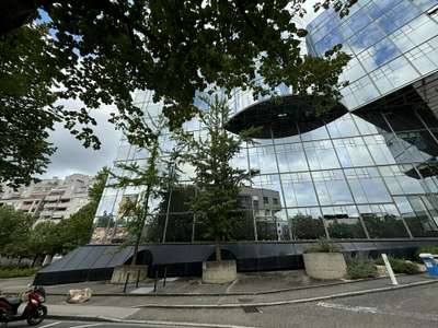 Bureaux à partir de 400m² à louer à Lyon 9e