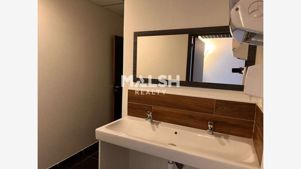 Bureaux 324m² à louer à Lyon 9e gare de Vaise