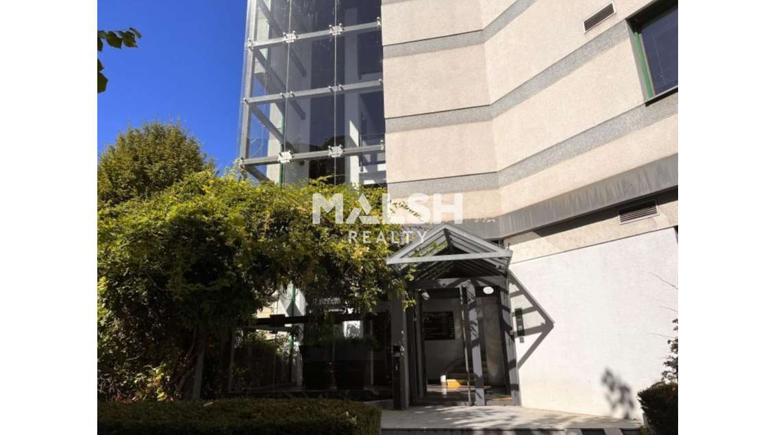 Bureaux 324m² à louer à Lyon 9e gare de Vaise