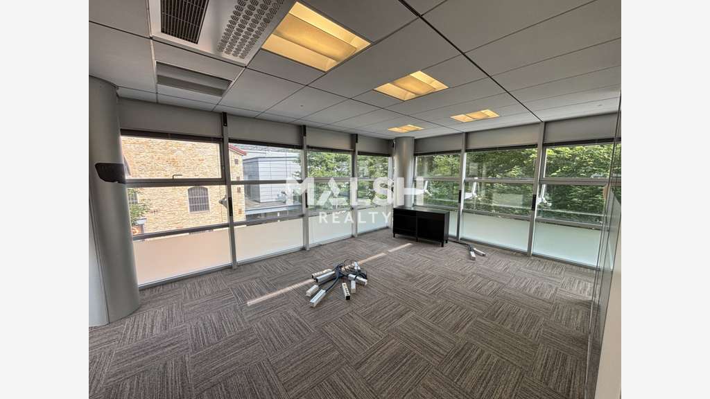 Bureaux 192m² à louer parc tertiaire à Lyon 9e