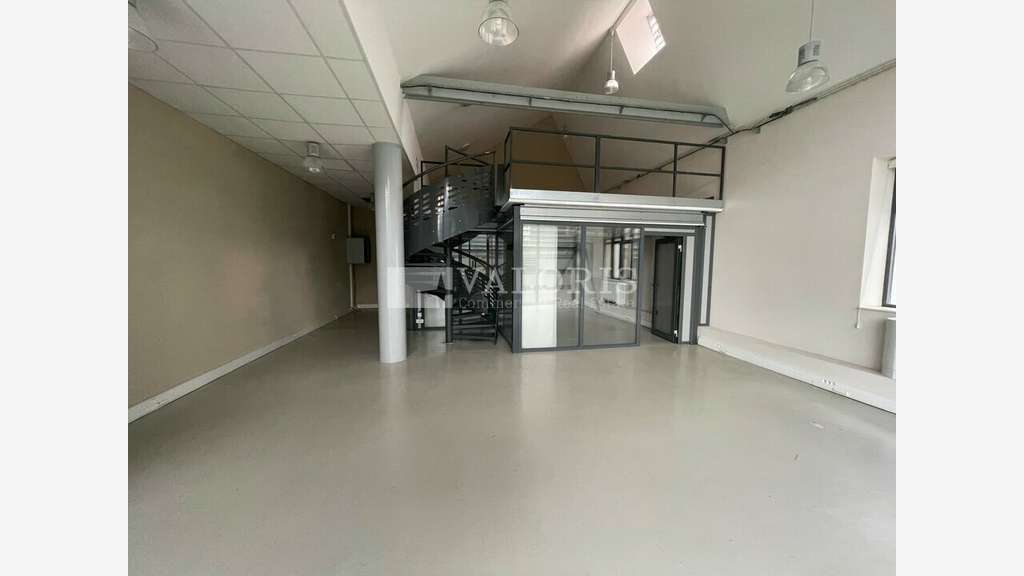 Bureaux à louer Lyon 9e proche gare de Vaise