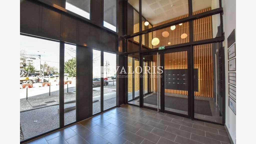 Bureaux récents à louer Lyon 9e proche A6 Techlid