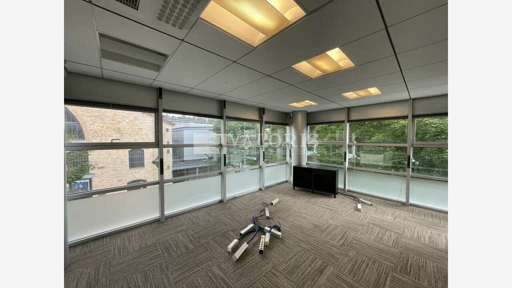Bureaux 193m² à louer Lyon 9e Vaise