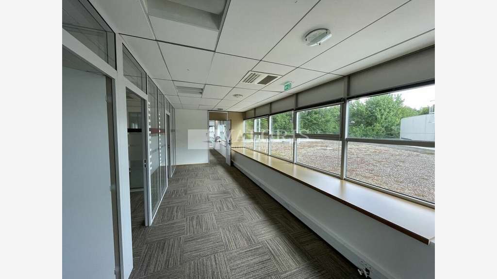 Bureaux 193m² à louer Lyon 9e Vaise