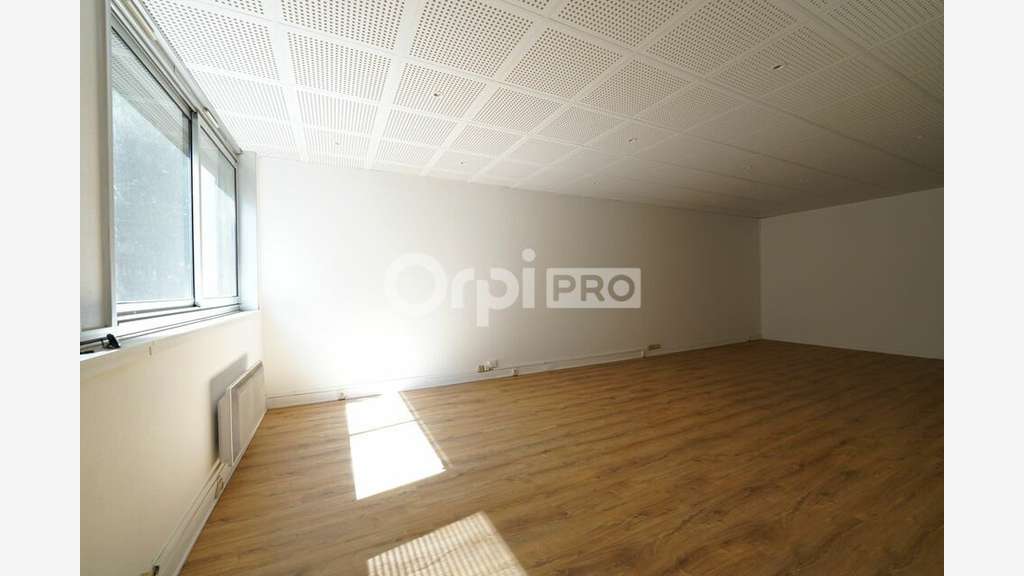 BUREAUX A LOUER - 50 m² - LYON 9