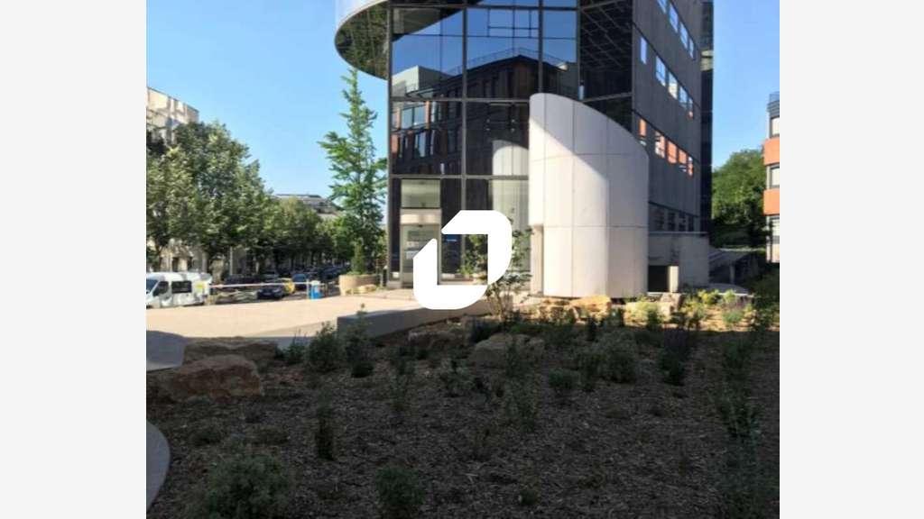 A louer bureaux de 1989m² à Lyon Vaise St Pierre