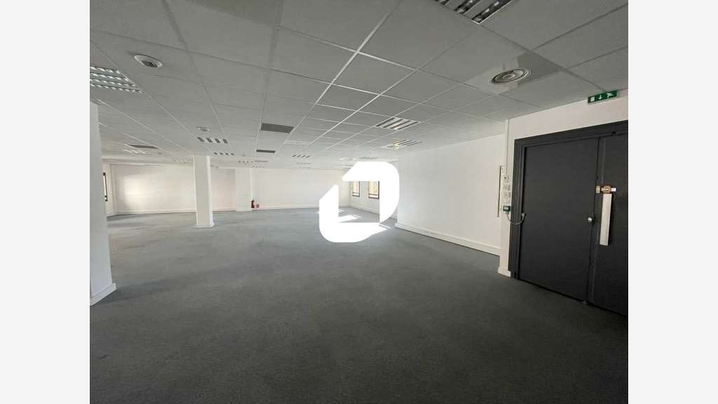 A louer Bureaux 1180m² Lyon