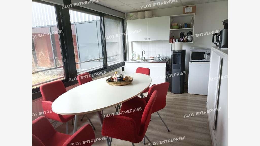 A louer bureaux 220m² PMR à Nantes Beaulieu