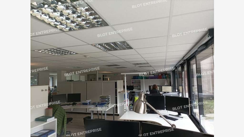 A louer bureaux 220m² PMR à Nantes Beaulieu